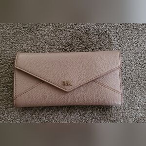 MK wallet